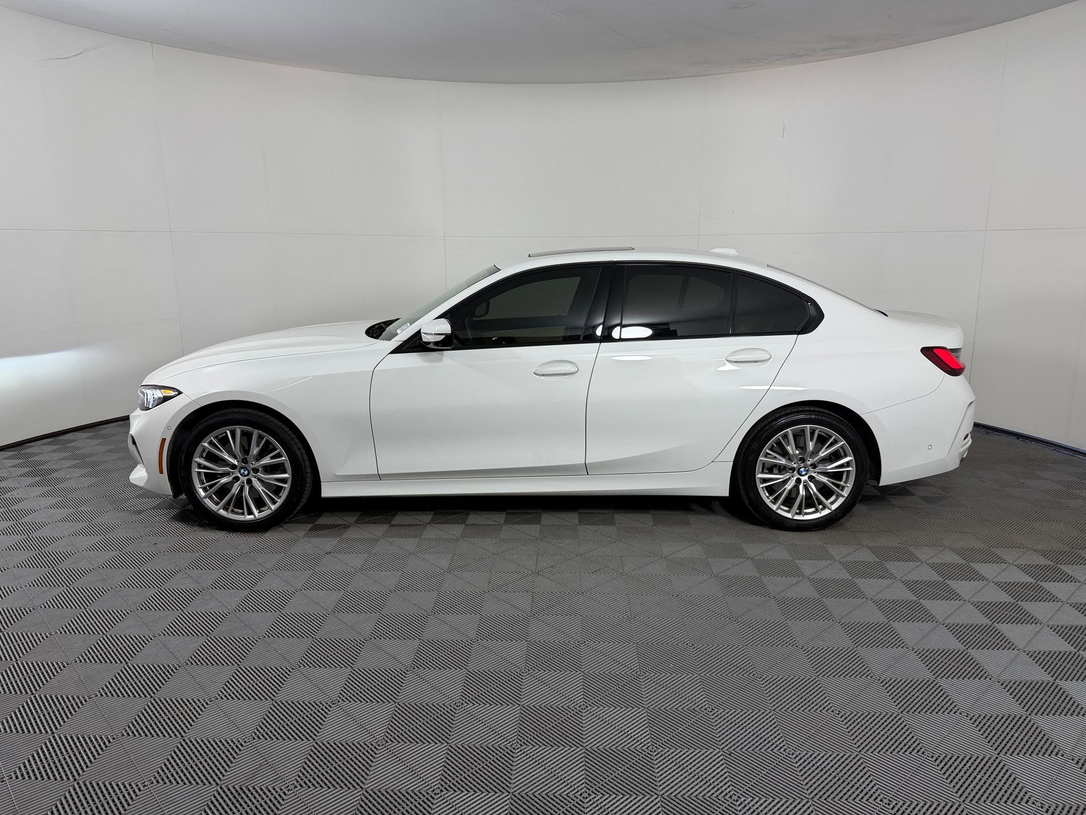 bmw 3 series 2023 3MW69FF0XP8D69701 image bmw 3 series 2023 3MW69FF0XP8D69701 image